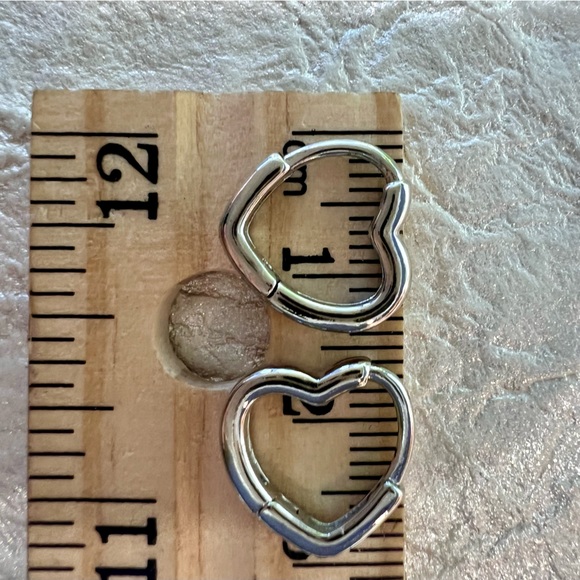 New! White Gold Heart Huggie Hoops. Small heart shaped hoop earrings - Picture 3 of 8